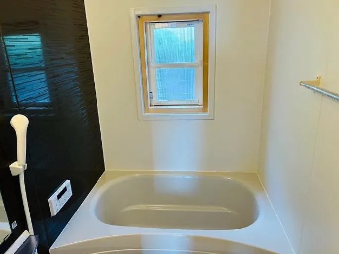 南熱海月見ヶ丘フィンランドログハウスの浴室