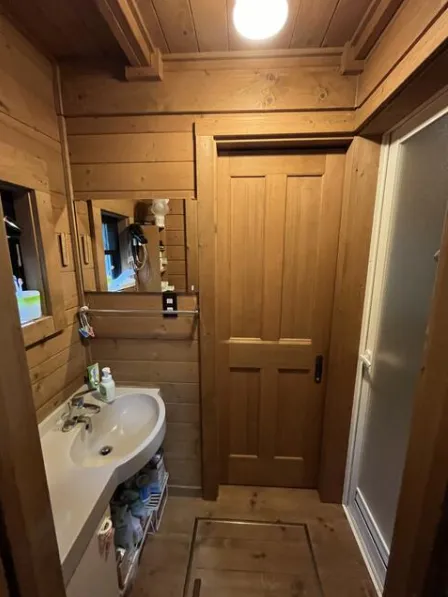 那須売中古戸建の洗面室