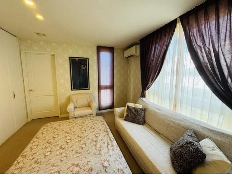 鎌倉市雪ノ下売中古戸建の寝室