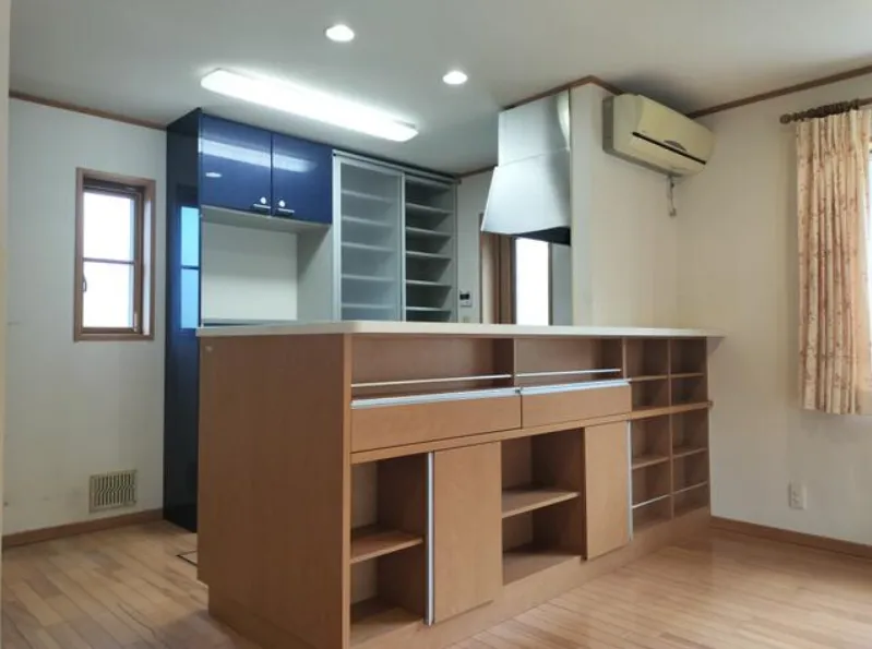 館山市加賀名売中古一戸建のキッチンの写真1