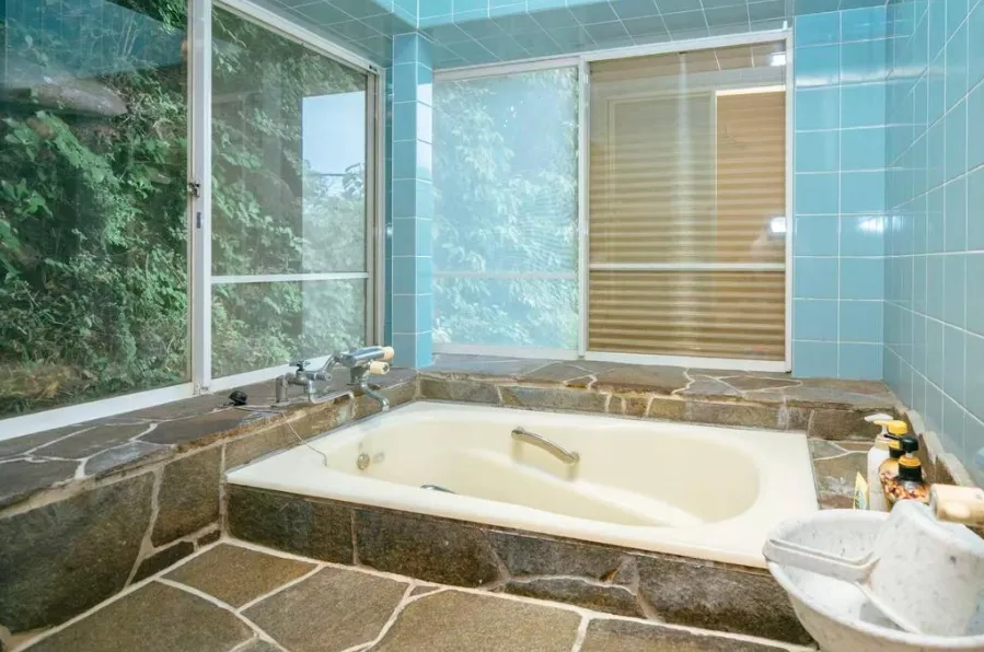 熱海市上多賀中古戸建の浴室