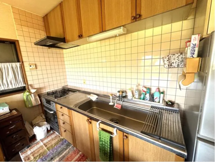 伊東市八幡野売中古戸建のキッチン