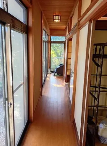 伊東市富戸大室高原売中古戸建の縁側