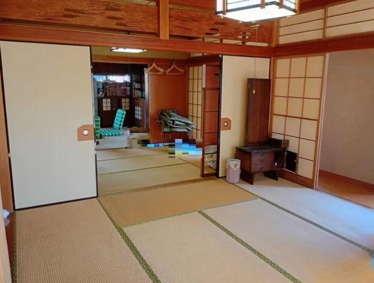 伊東市富戸大室高原売中古戸建の床の間の写真1