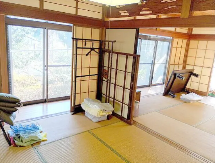 伊東市富戸大室高原売中古戸建の床の間の写真2