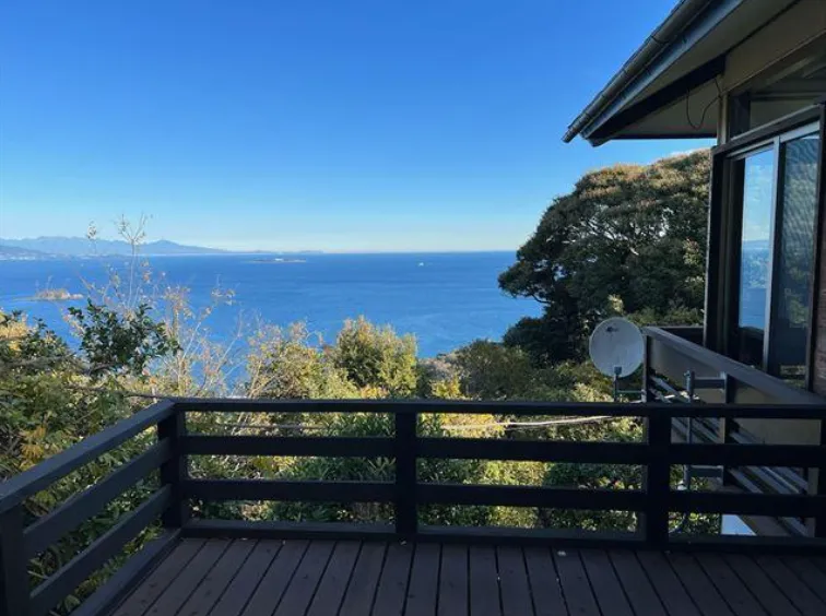伊東市川奈売中古戸建の2階ウッドデッキの眺望