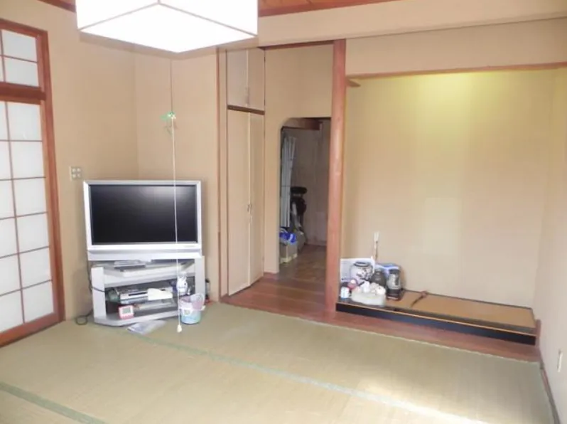 伊東市富戸大室高原売中古戸建の和室1