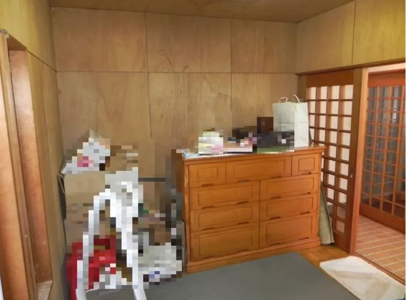 伊東市富戸大室高原売中古戸建の洋室