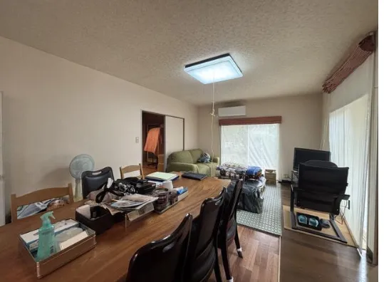 勝浦市松野売中古戸建のリビング