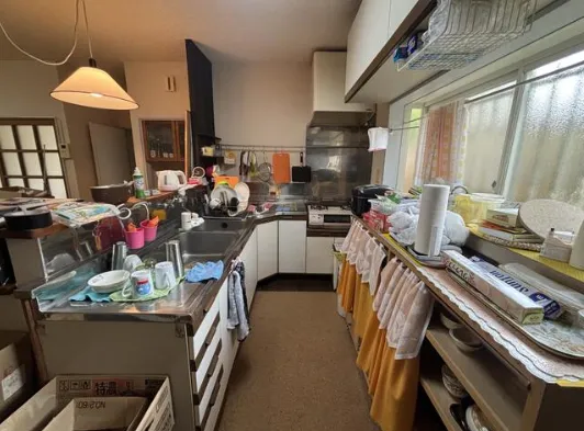 勝浦市松野売中古戸建のキッチン