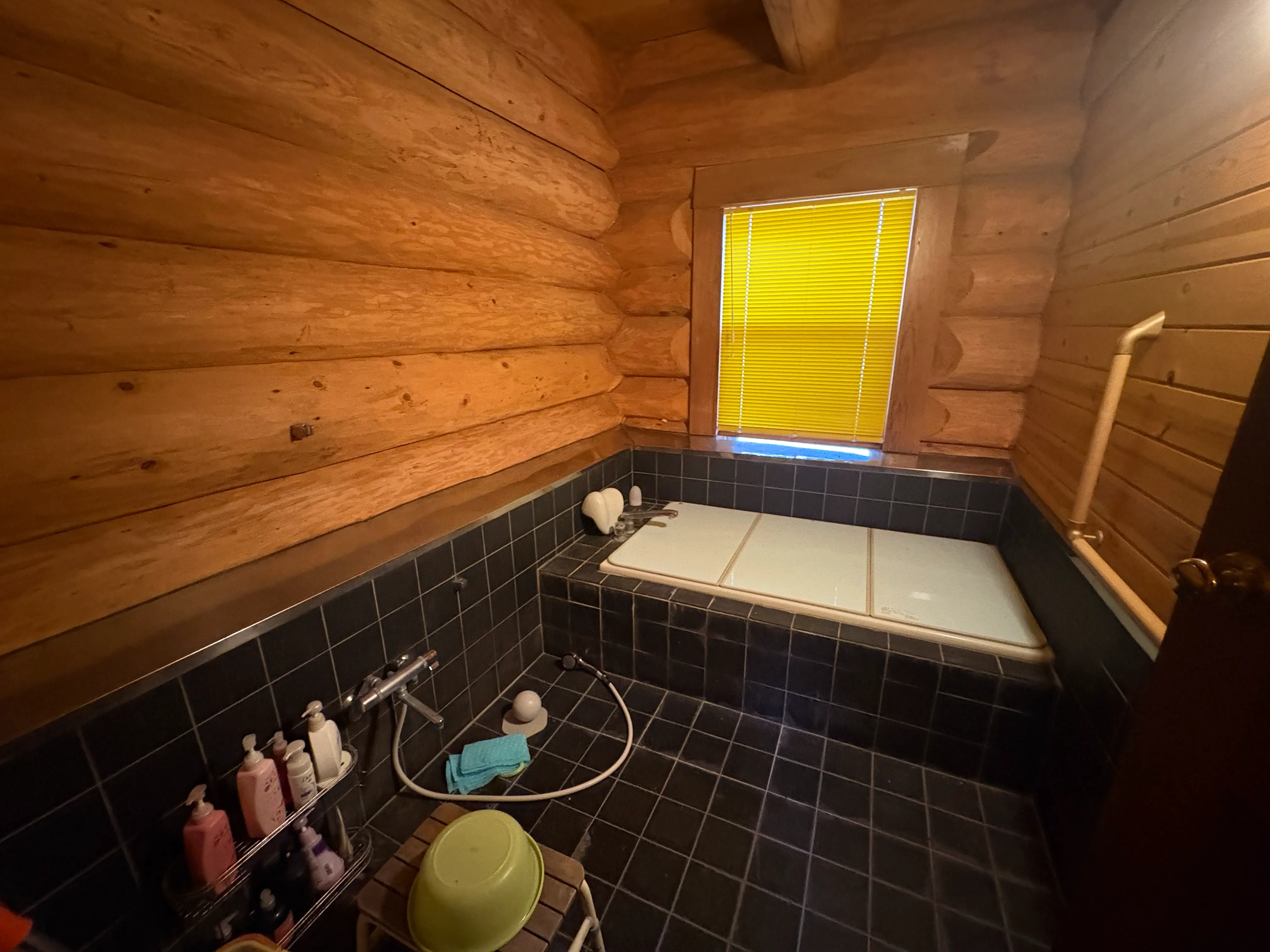 伊東市池天城高原別荘地ログハウスの浴室