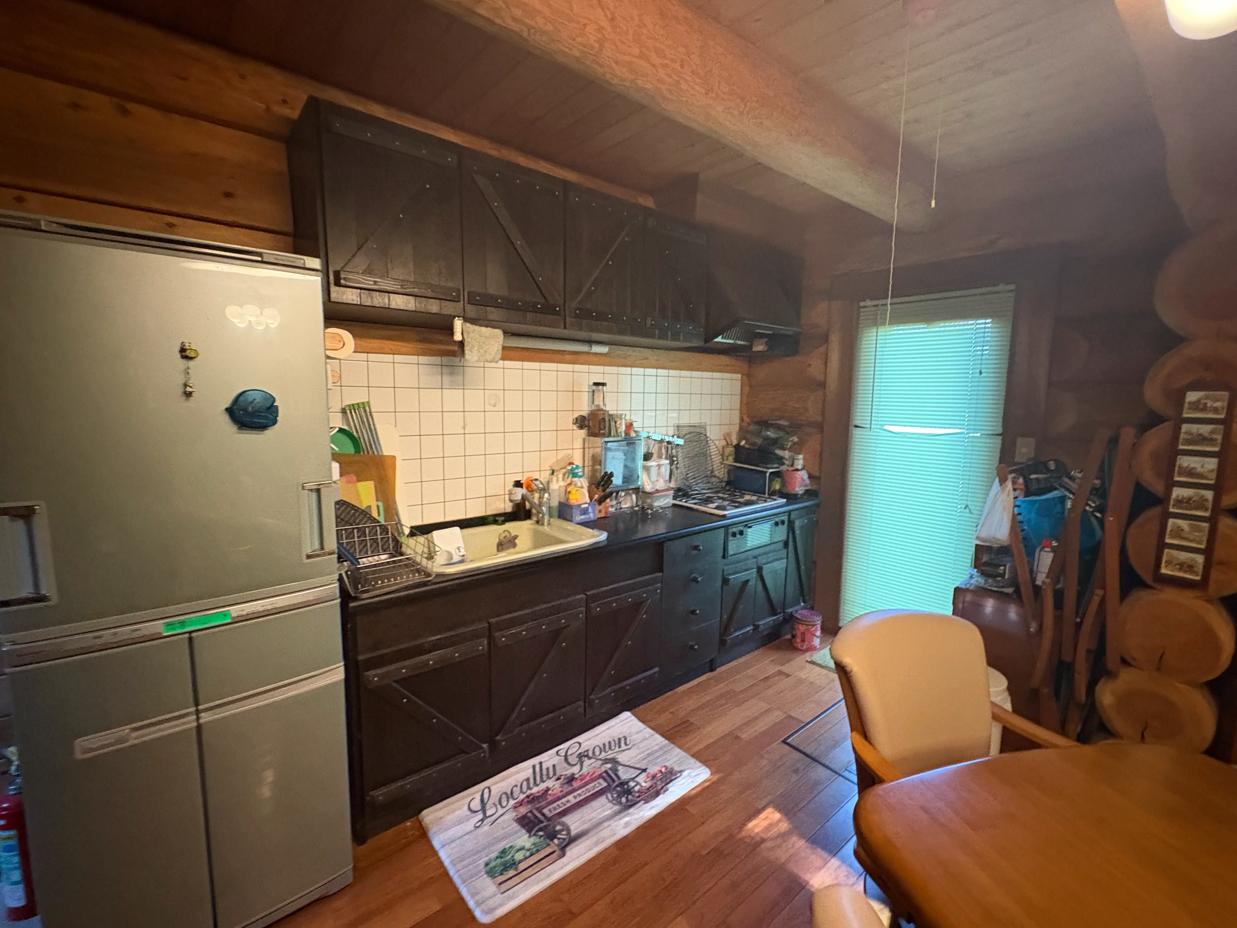 伊東市池天城高原別荘地ログハウスのキッチン