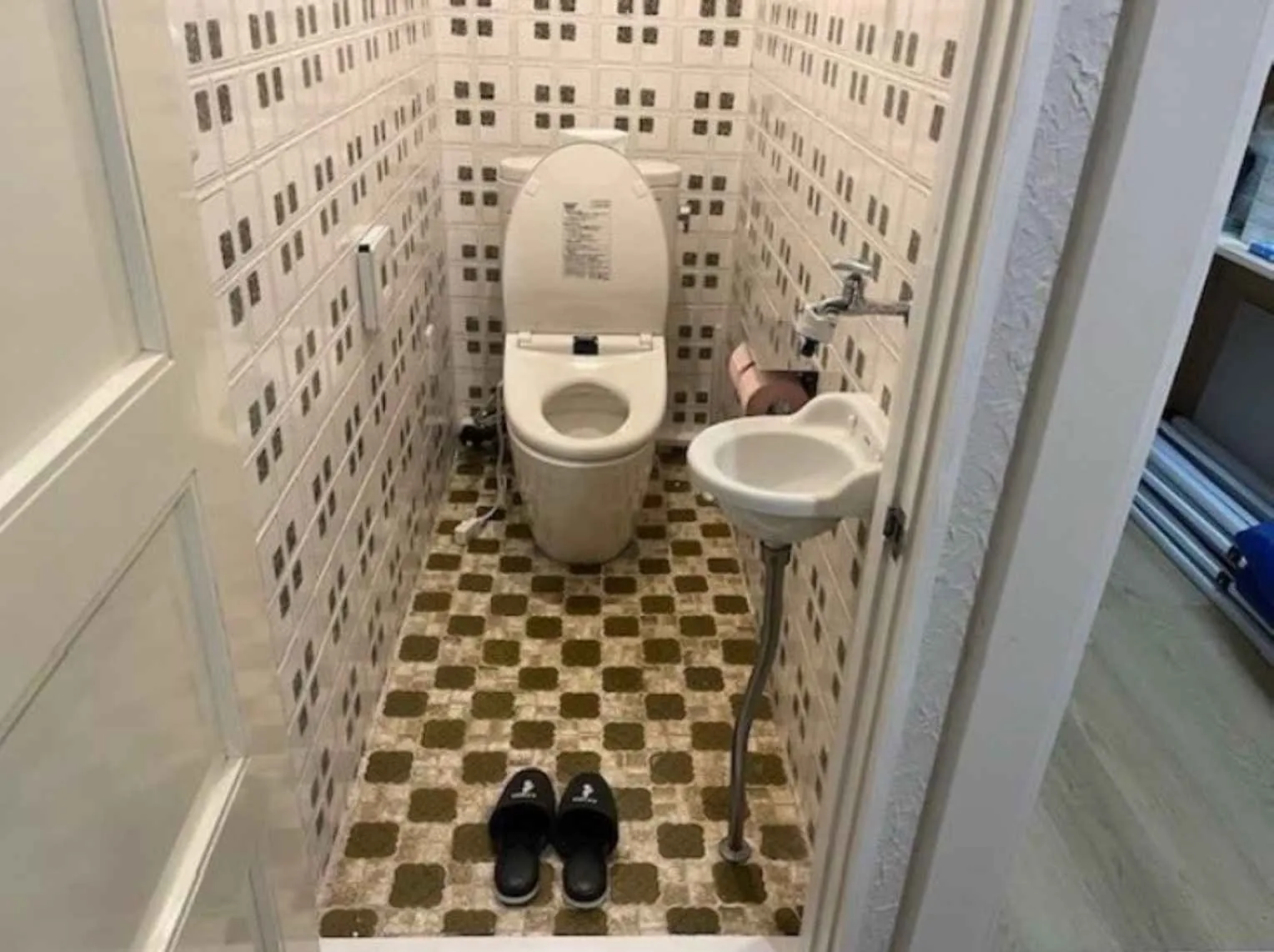 北軽井沢嬬恋村中古別荘のトイレ