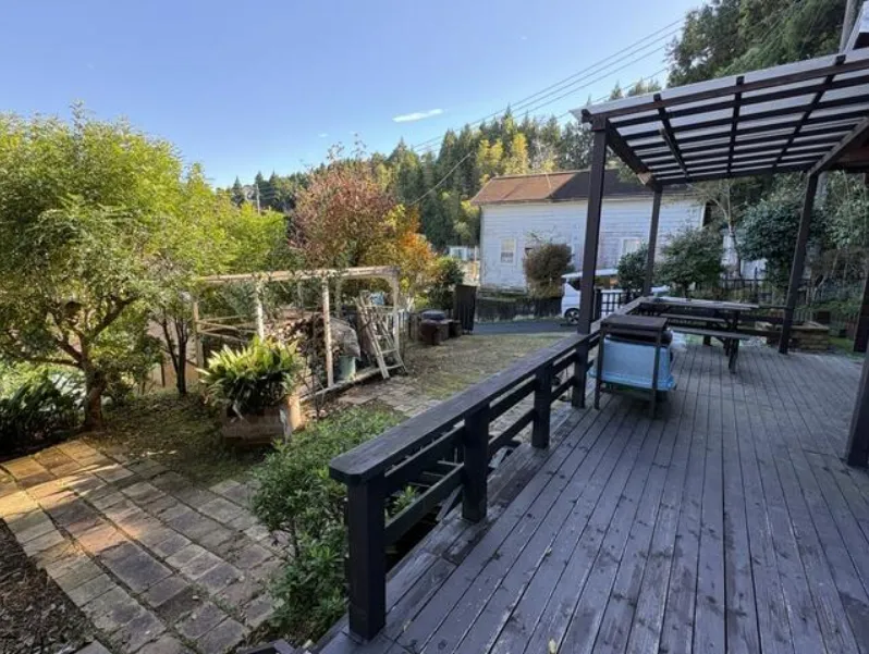 勝浦市上植野中古別荘のテラスの写真2