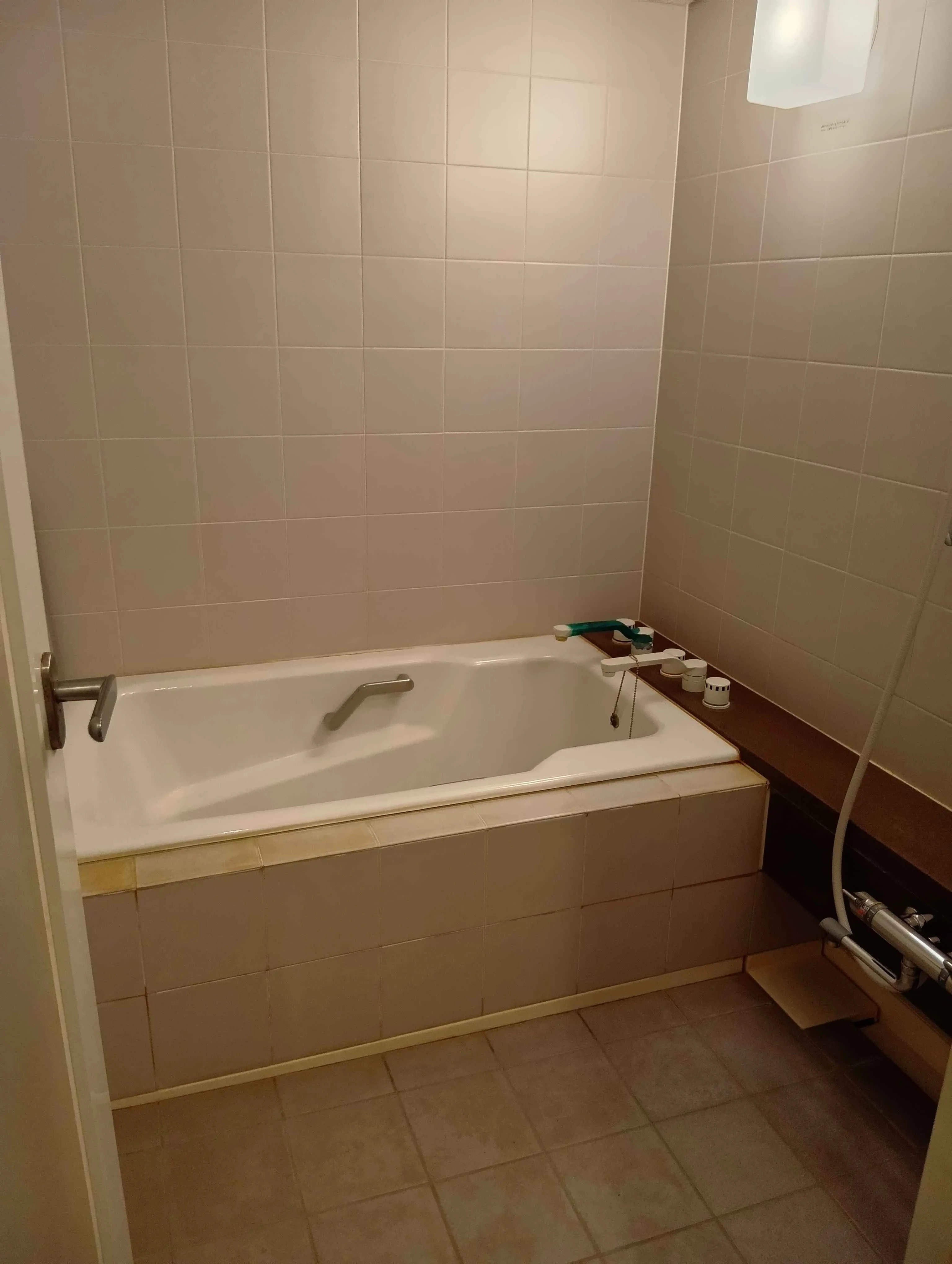 熱海竹の沢ビバリーハイツ分譲マンション2階の浴室