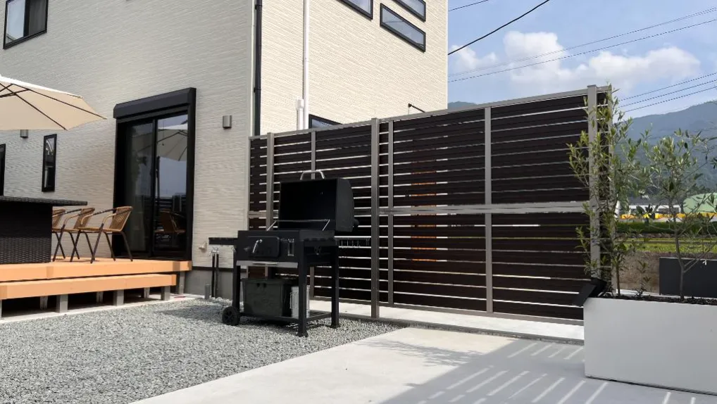 富士河口湖町売中古別荘のテラスの写真1