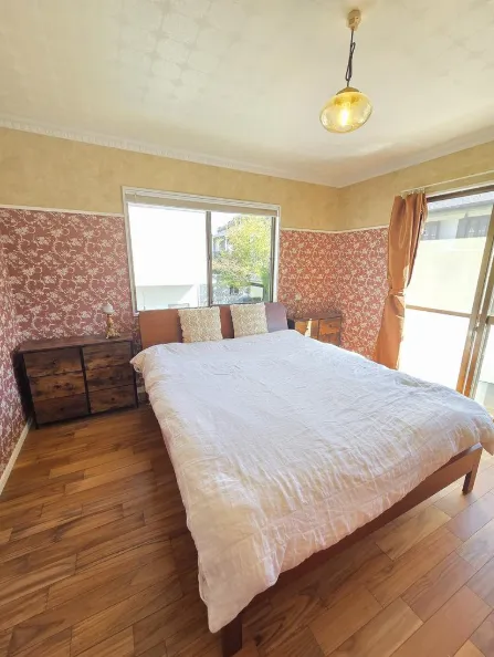 逗子市葉山四季分譲地内売中古戸建の寝室1