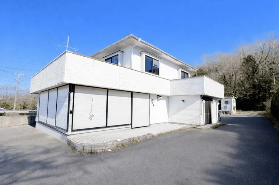 伊東市十足売中古戸建の外観