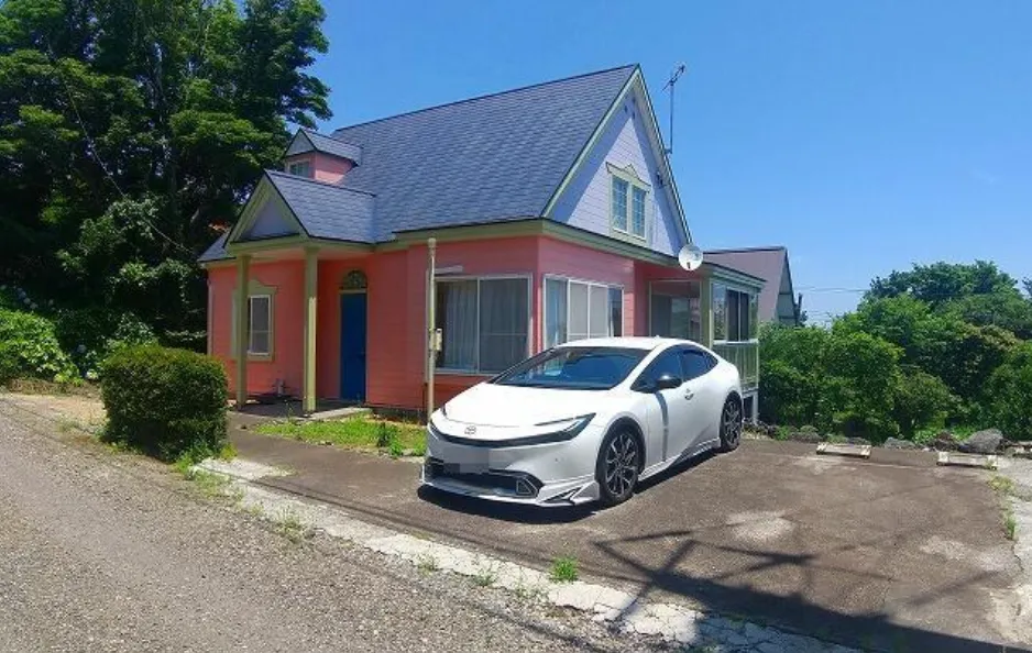 伊東市富戸売中古戸建の外観2(駐車場)