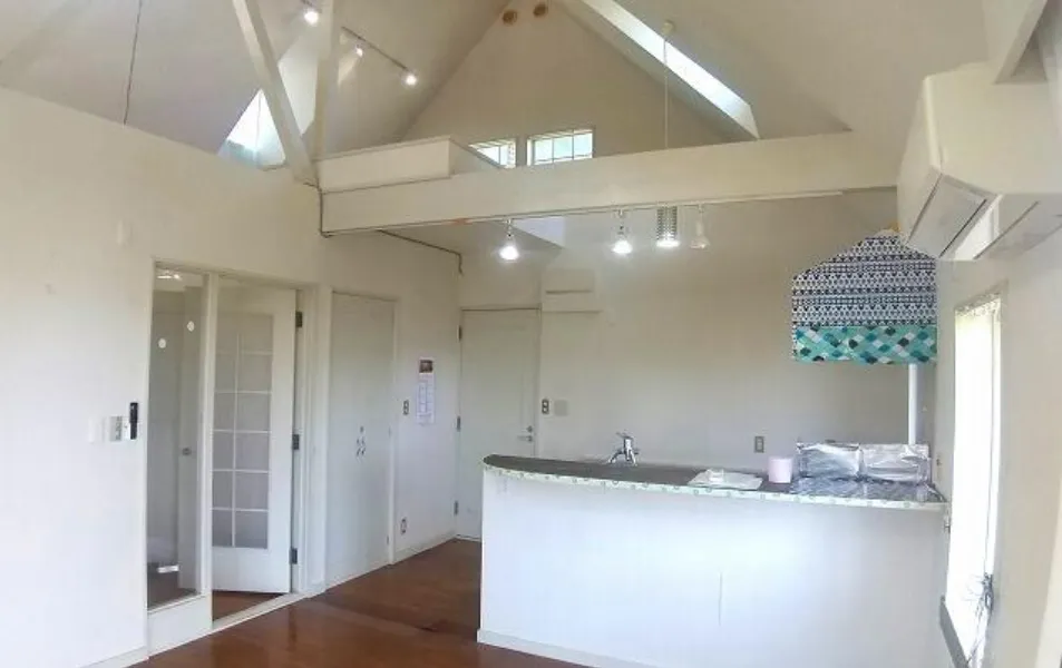 伊東市富戸売中古戸建のLDKの写真2