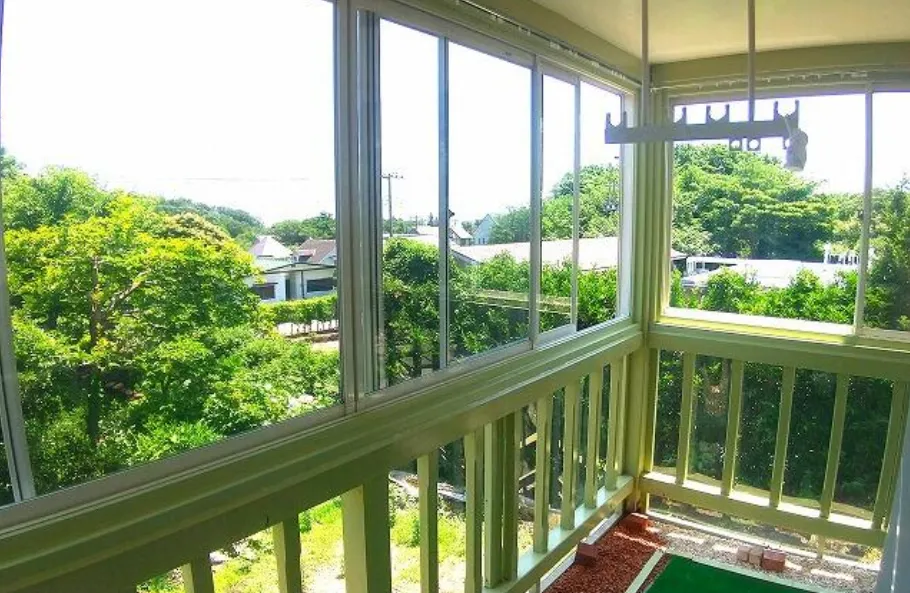 伊東市富戸売中古戸建のバルコニー