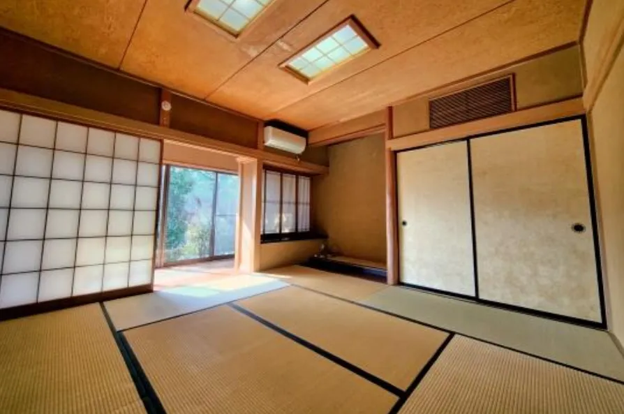 和室(8畳)