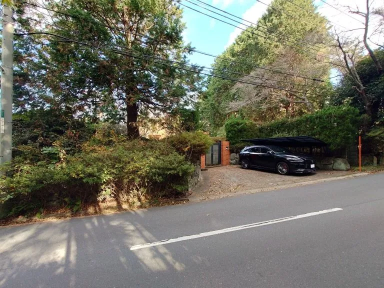 外観・アプローチ・カーポート