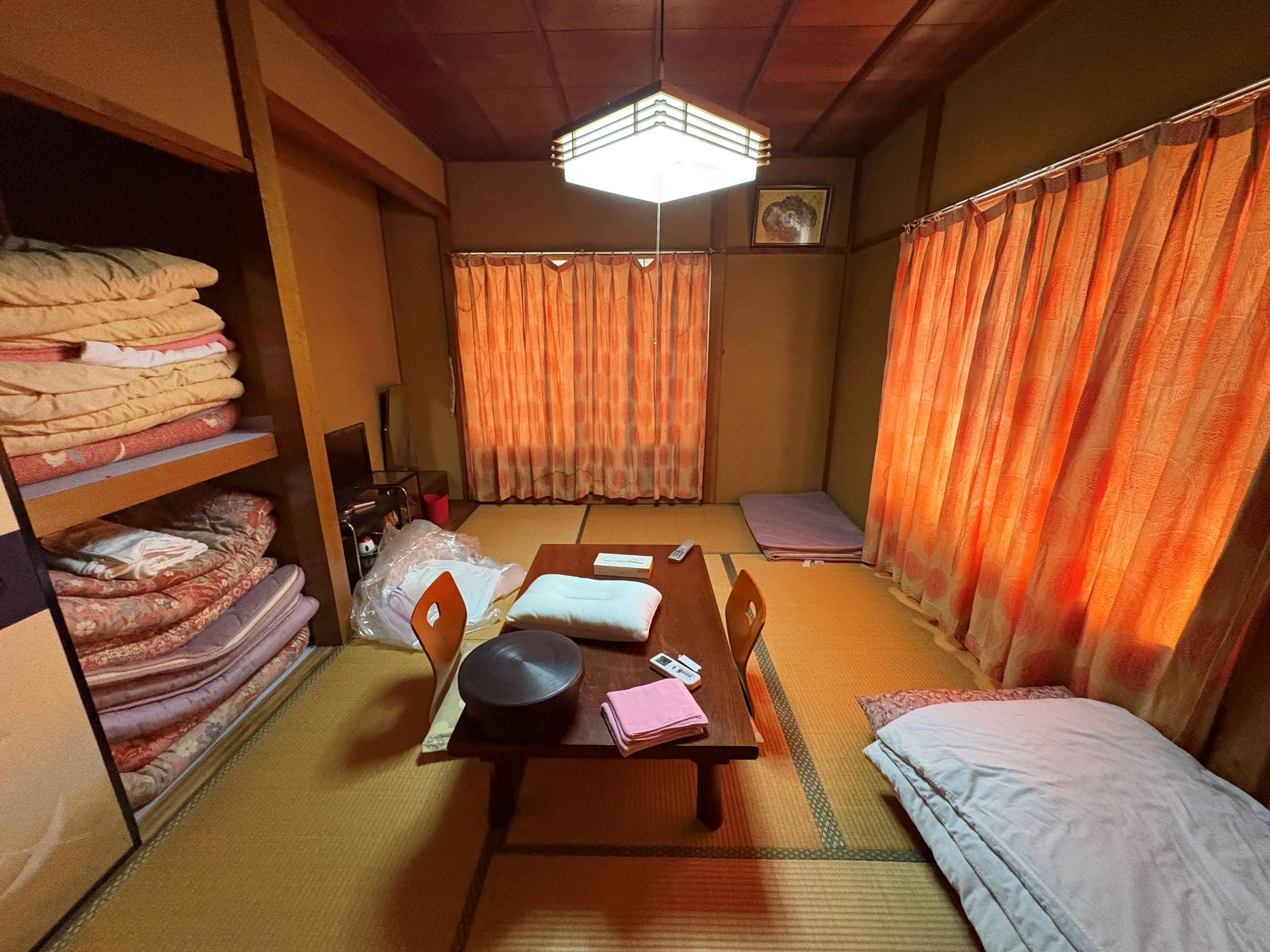 2階客室（布団部屋付き和室）