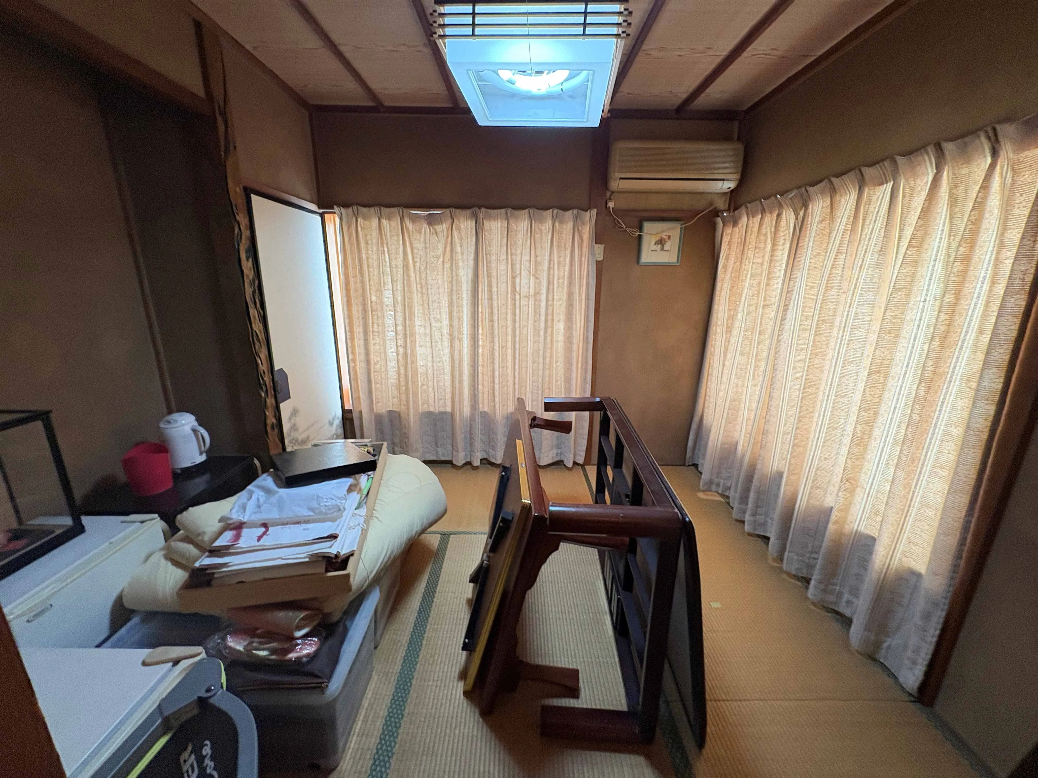 2階客室（エアコン付き和室）