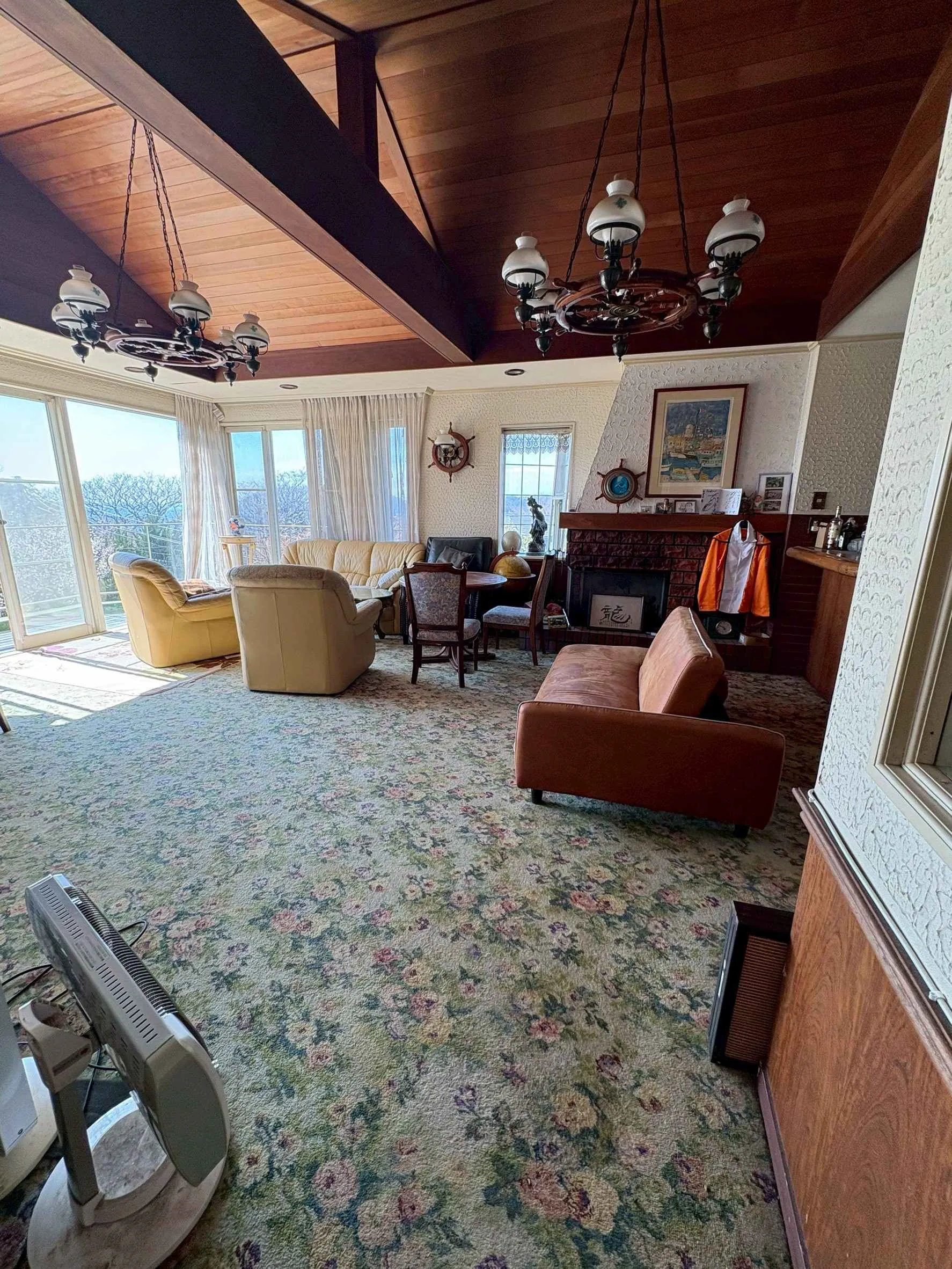 材木座四丁目中古戸建のリビングルーム内観