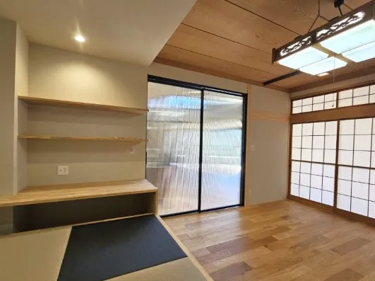 箱根町仙石原中古戸建のモダンな和室内観