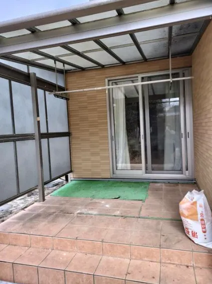 日光市薄井沢中古戸建のテラス・屋根付きベランダ