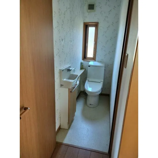 日光市薄井沢中古戸建のトイレ・洗面台設備