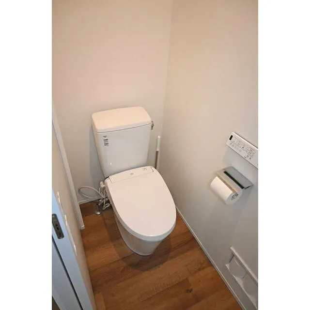 長生村一松中古戸建のトイレ内観