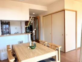 熱海市マンションのリビングダイニング