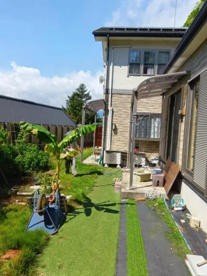 真鶴町平屋付戸建の庭と外観