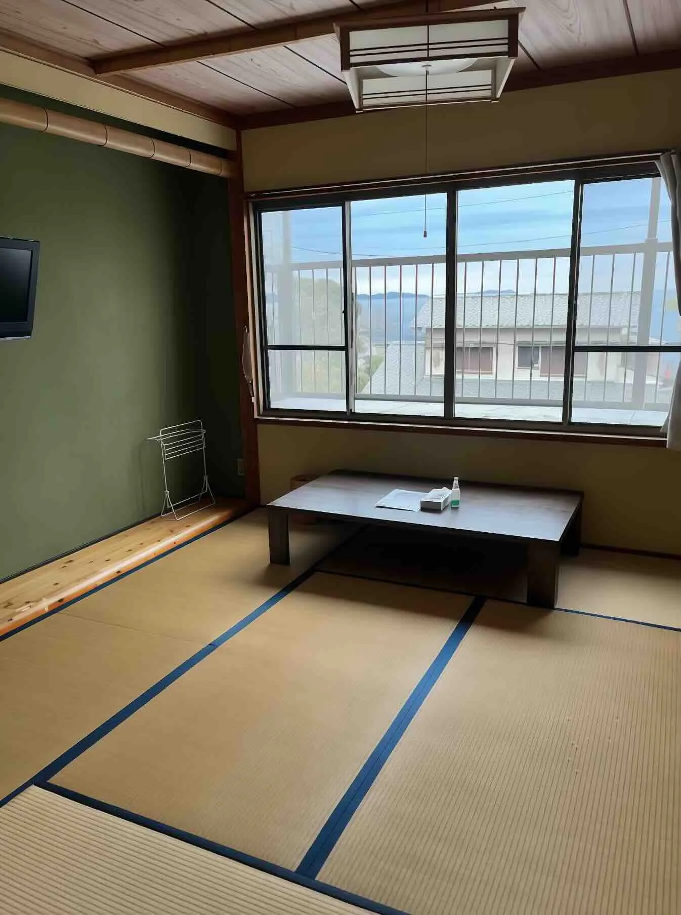 真鶴売旅館和室内観