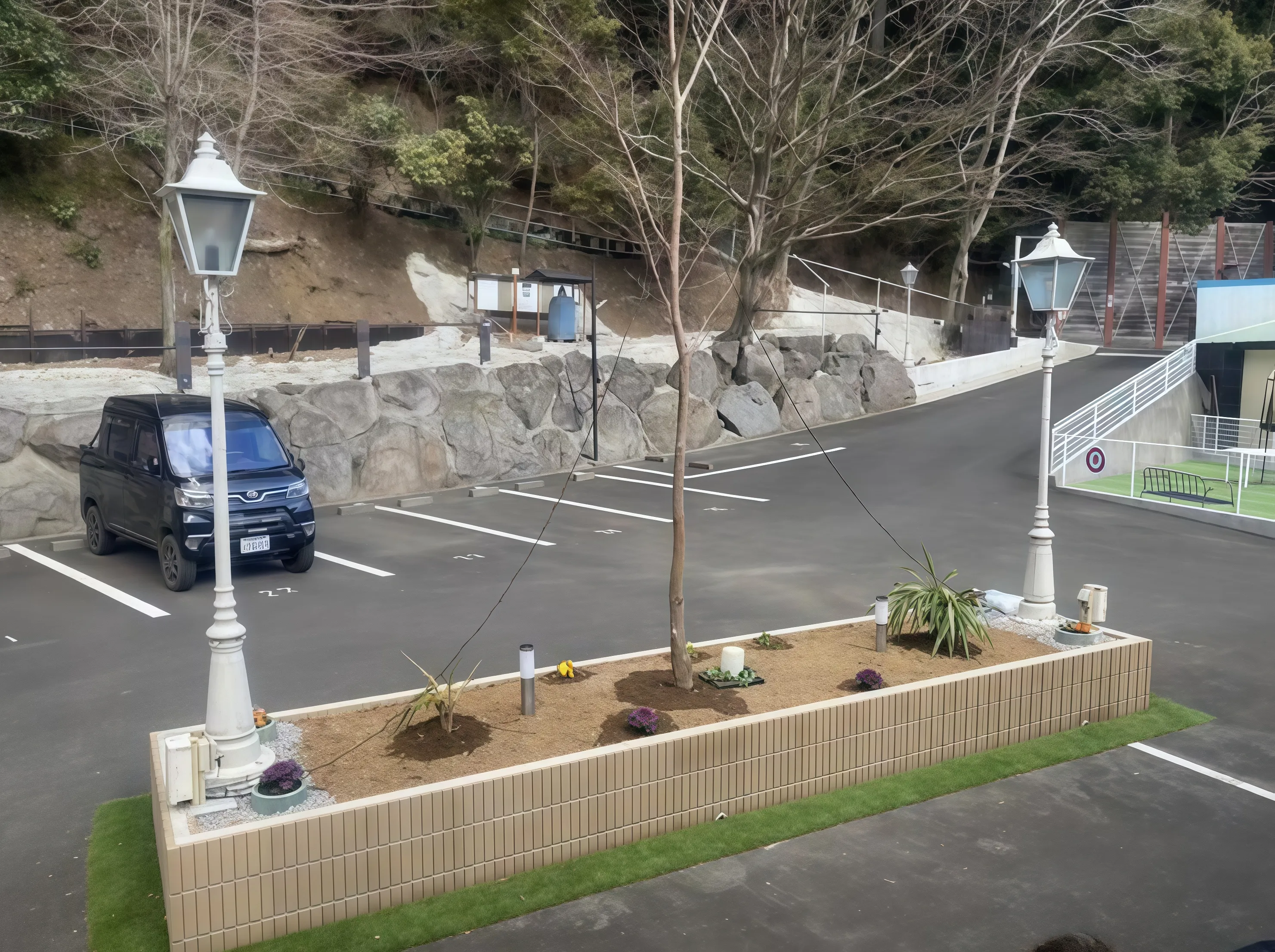 熱海渚の杜築浅平屋の駐車場