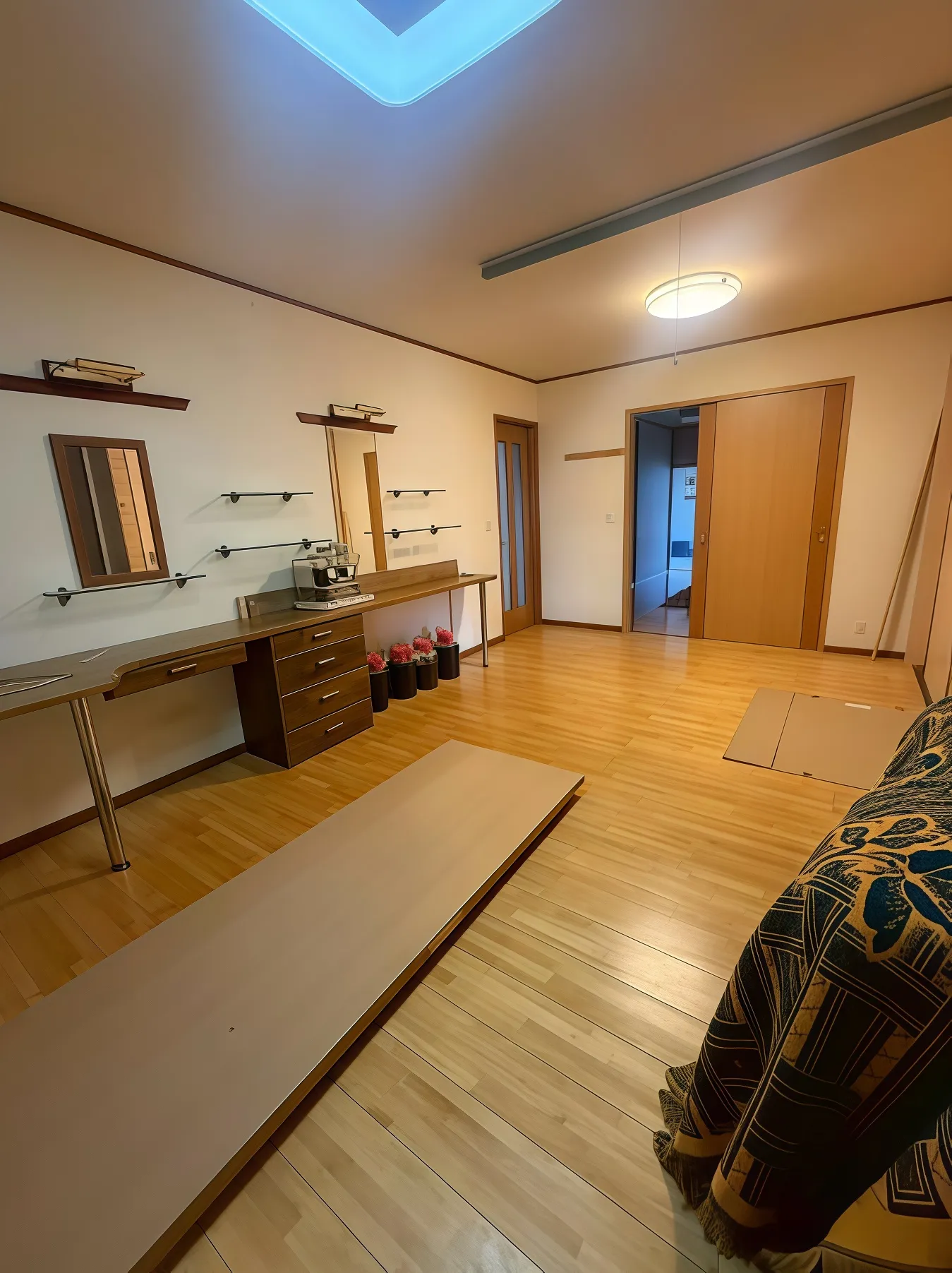 白子町大型平屋中古戸建の洋室(2)