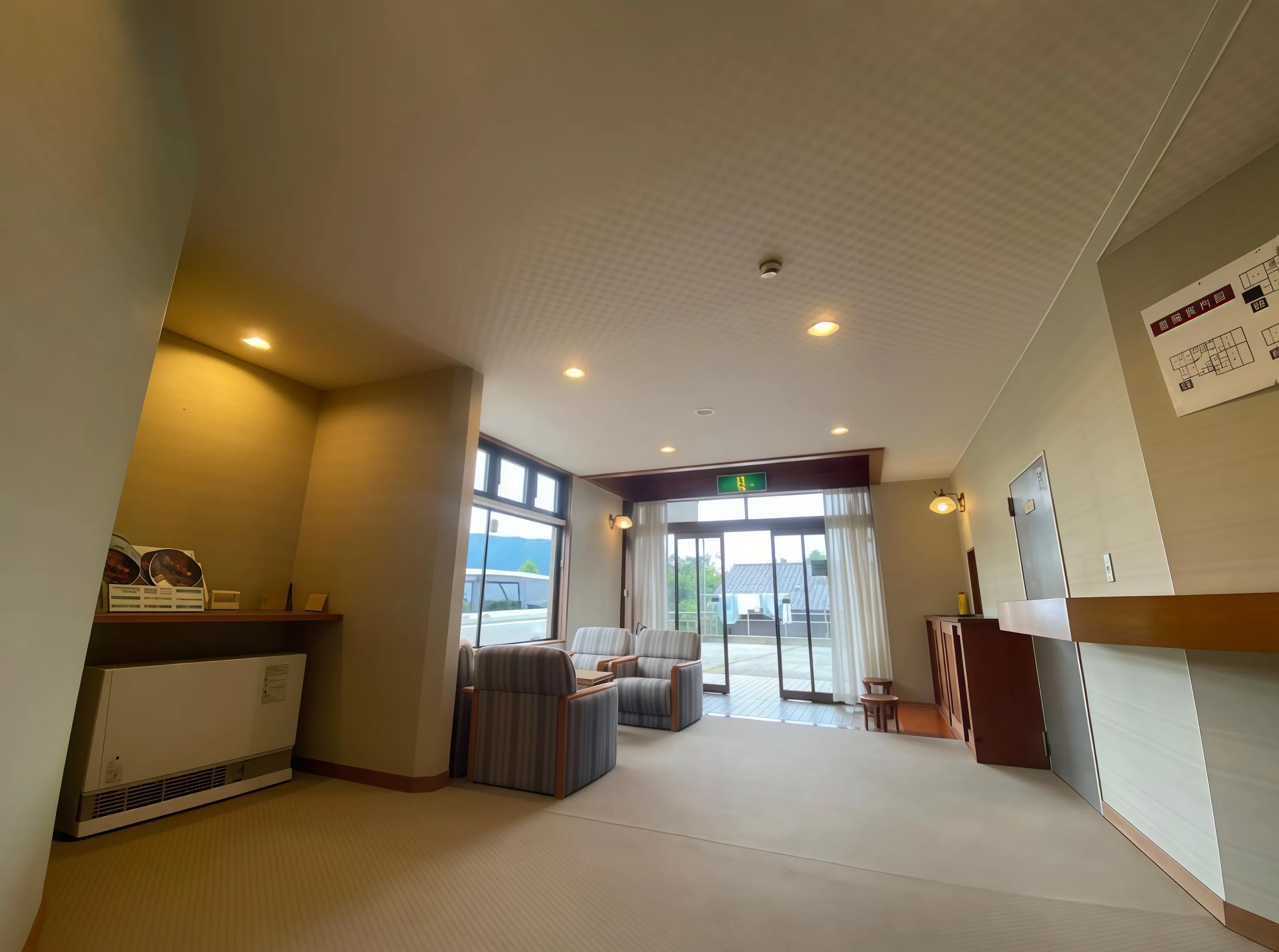 箱根強羅運営中旅館のロビー(別角度)