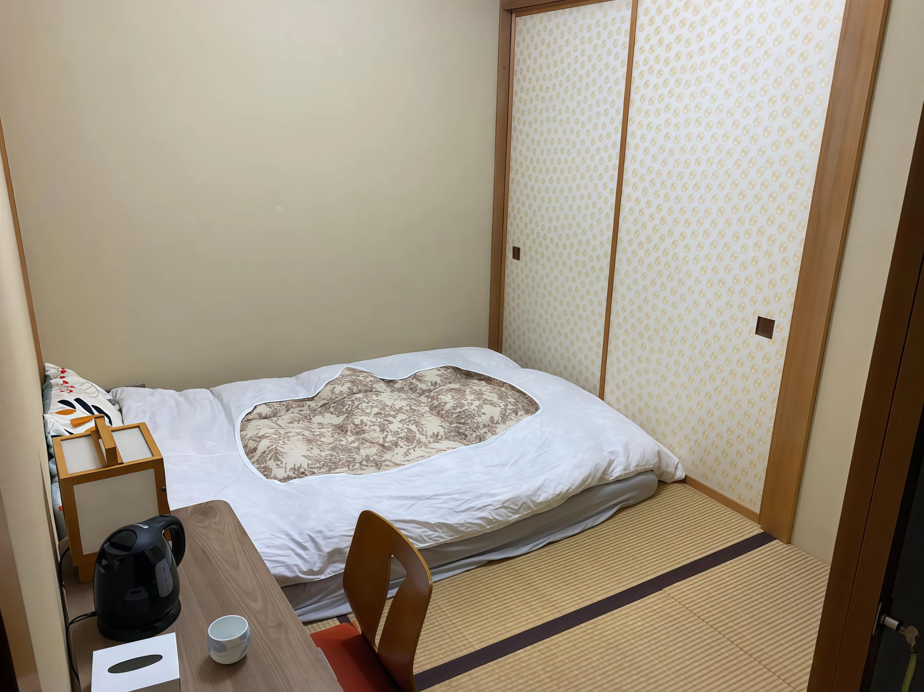 箱根強羅運営中旅館の客室⑦(布団敷き)