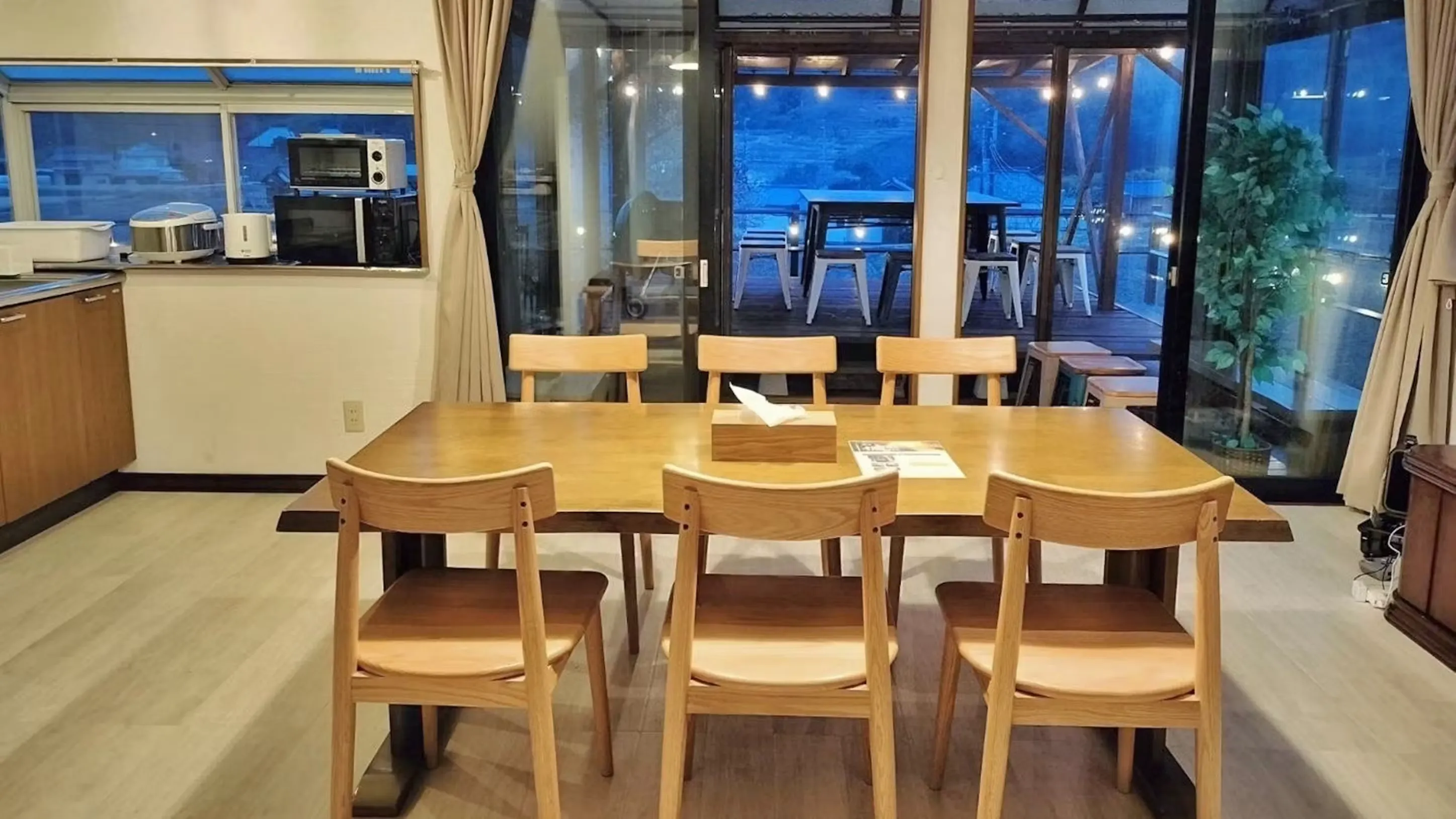 鴨川市二子中古戸建のダイニング・キッチン