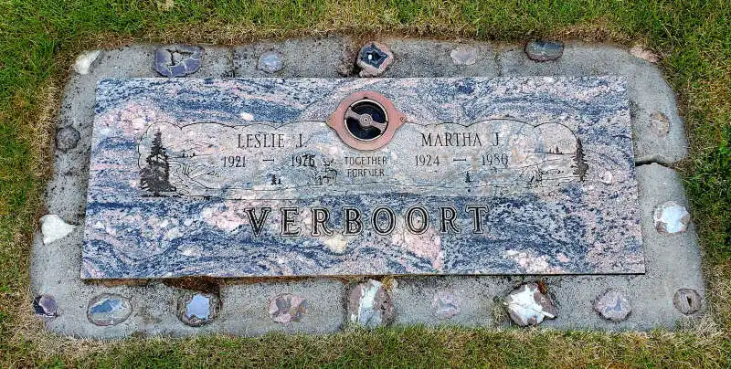 Leslie J Verboort