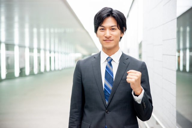 本記事では、職務経歴書の書き方から注意すべき項目、職種ごとの書き方例をご紹介していきます。