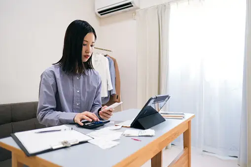 フリーランスの交通費を経費に!確定申告のポイントと請求のコツ
