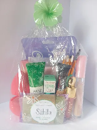 Pack de maquillaje, accesorios y skincare