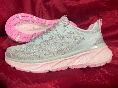 Zapatilla SKECHER en caja T36