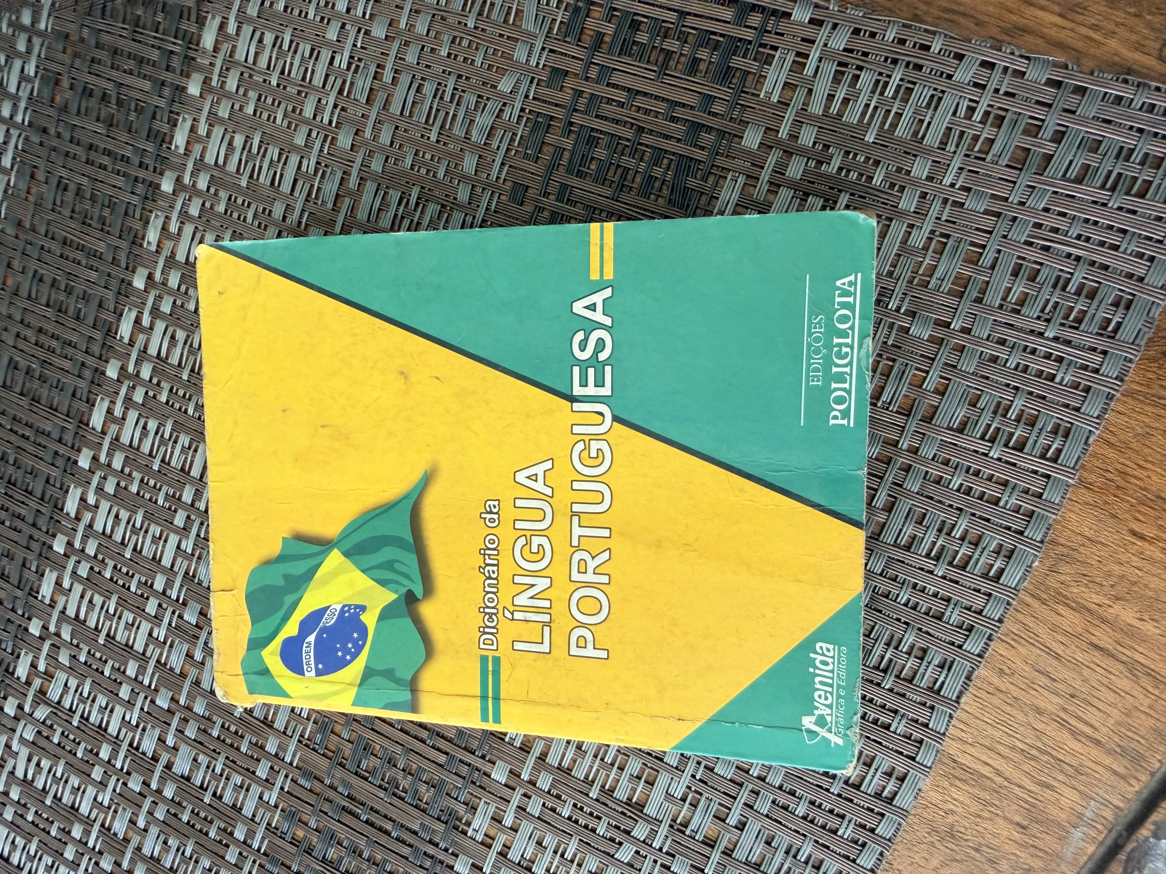 Regalo diccionario de portugués do Brasil