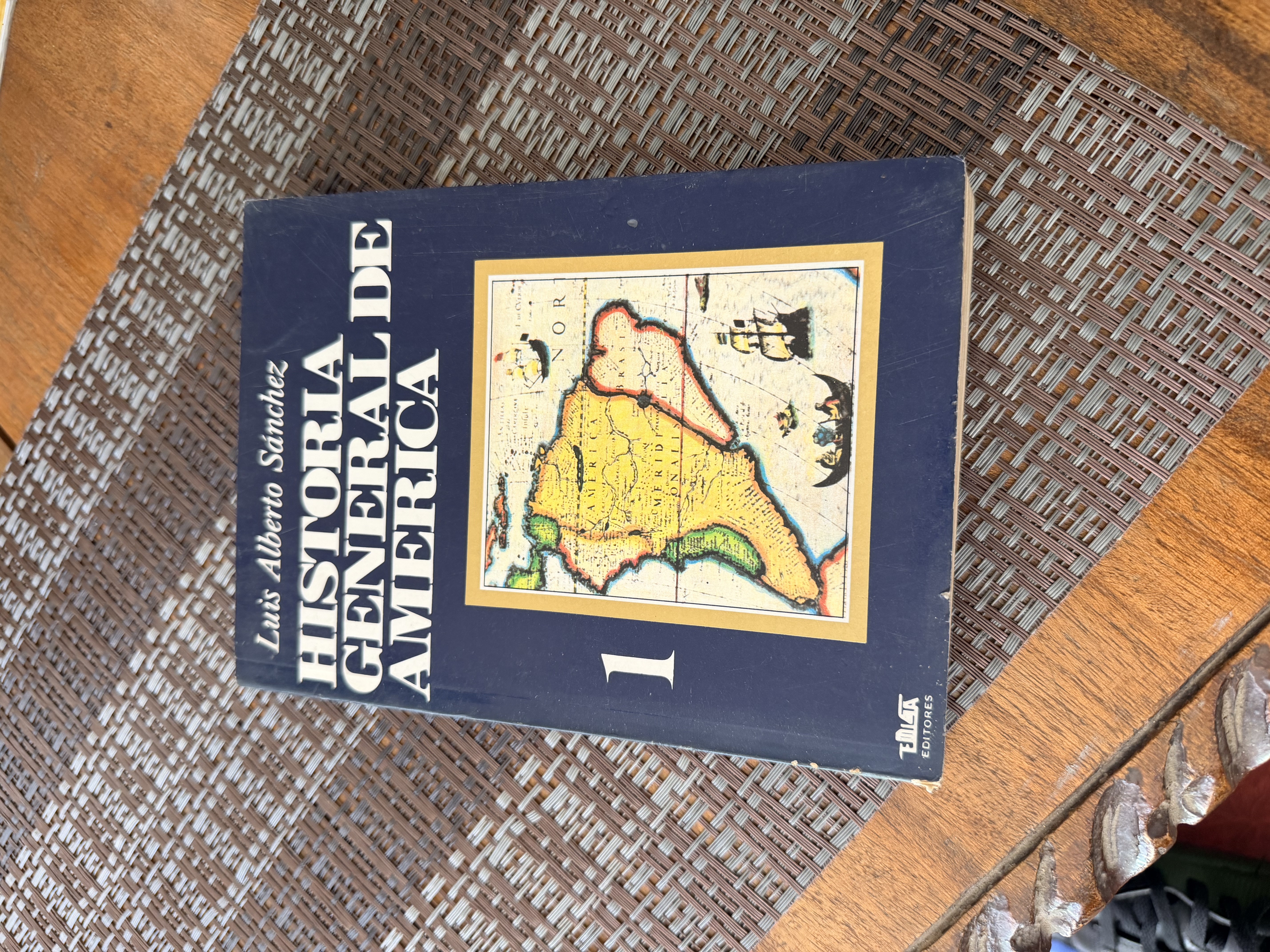 Regalo Tomo sobre la Historia general de América