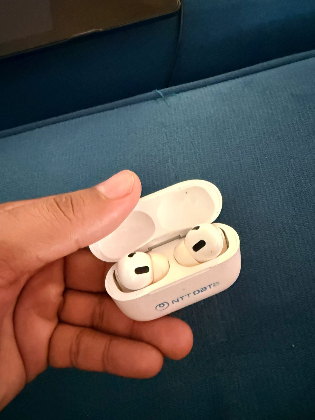 Airpods brandeados, tipo Airpods pro 2.